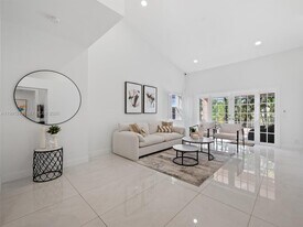 413 Cameron Dr in Weston, FL - Building Photo