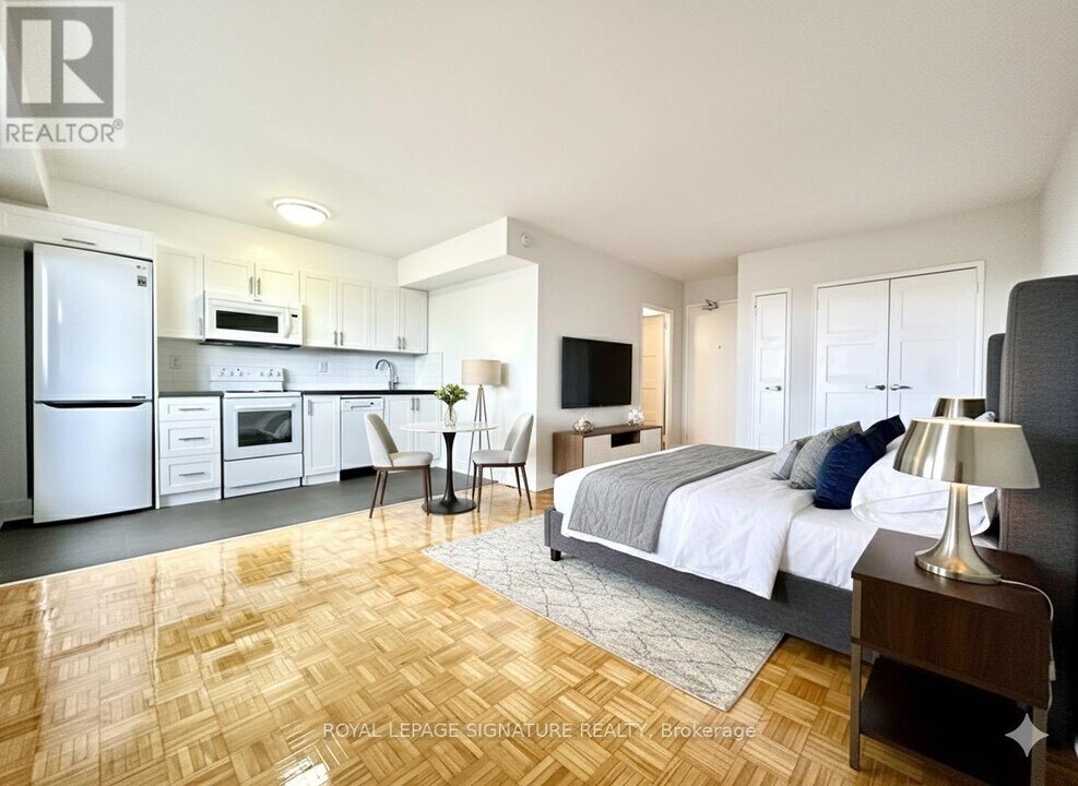 276 St George St in Toronto, ON - Building Photo