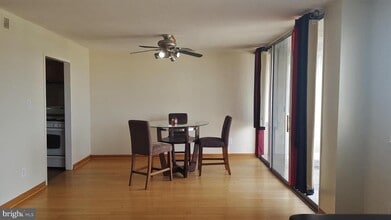 1836 Metzerott Rd in Adelphi, MD - Building Photo - Building Photo