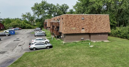 Heritage Apartments in Elyria, OH - Building Photo - Building Photo