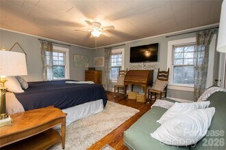 109 Pearson Dr in Asheville, NC - Building Photo - Building Photo