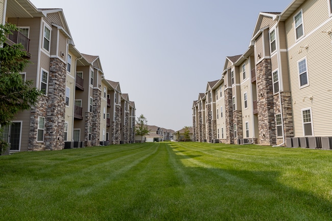 Providence Pointe in Johnston, IA - Building Photo - Building Photo