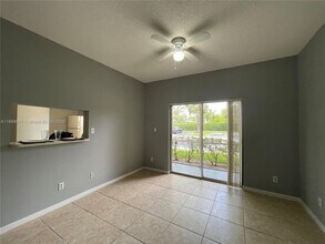 840 Cypress Park Way in Pompano Beach, FL - Building Photo - Building Photo