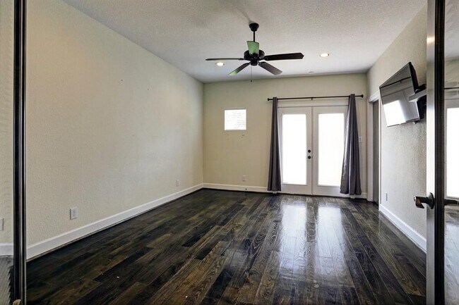 908 Patterson St in Houston, TX - Building Photo - Building Photo