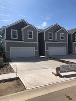 16067 Garden Pky in Basehor, KS - Building Photo