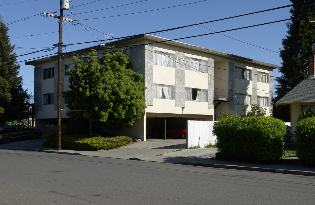 50 Dumbarton Ave in Redwood City, CA - Building Photo