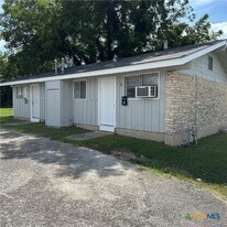 1239 N LBJ Dr in San Marcos, TX - Building Photo
