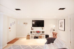 3215 11th St NW in Washington, DC - Building Photo