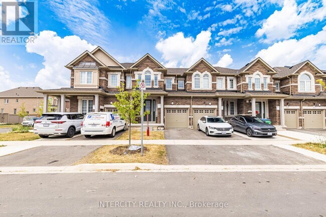 40 Donald Stewart Rd in Brampton, ON - Building Photo - Building Photo
