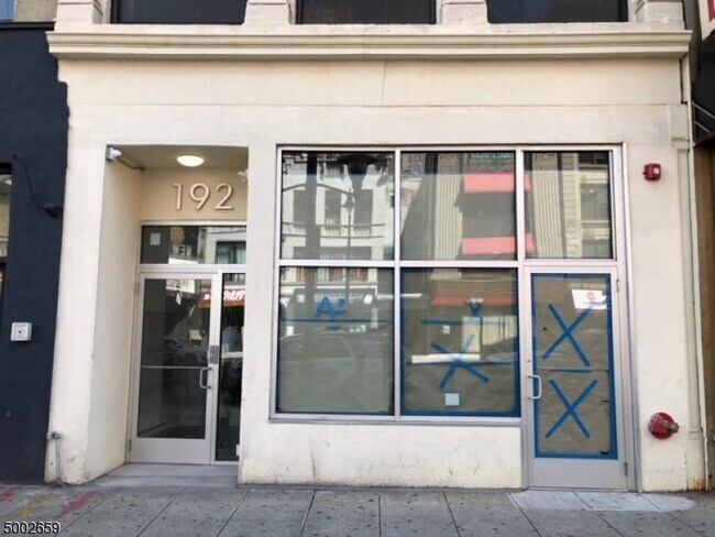 192 Market St-Unit -2B in Newark, NJ - Building Photo - Building Photo