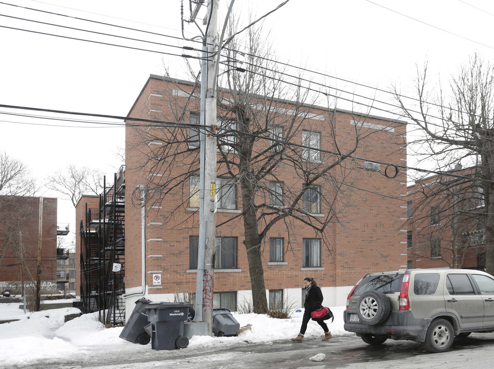 4640 Barclay in Montréal, QC - Building Photo