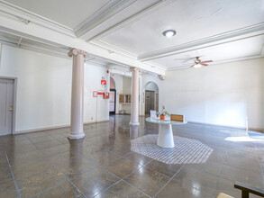 2121 W. 11th St. Apartments in Los Angeles, CA - Foto de edificio - Interior Photo