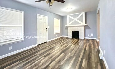 1402 E 65th St in Kansas City, MO - Building Photo - Building Photo