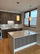 240 Salem St, Unit 3C in Medford, MA - Building Photo - Building Photo