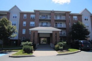 Fairfax Arms in Halifax, NS - Building Photo