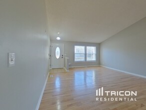 5960 S Tabor St in Littleton, CO - Building Photo - Building Photo