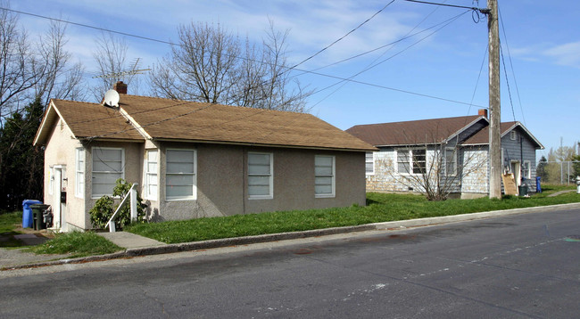 Homes at Oregon Avenue in Tacoma, WA - Foto de edificio - Building Photo