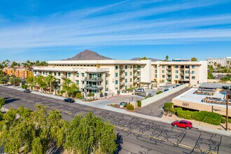 Inspire on Earll Phase I in Scottsdale, AZ - Foto de edificio - Building Photo