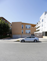 3980 Ingraham St in Los Angeles, CA - Foto de edificio - Building Photo