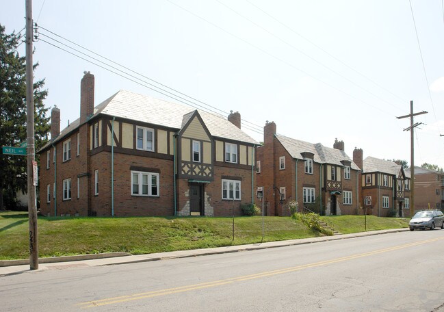 2590-2596 Neil Ave in Columbus, OH - Foto de edificio - Building Photo