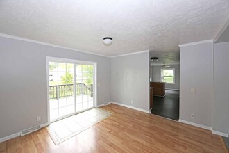 49 E 6th St in Fredericktown, OH - Building Photo - Building Photo