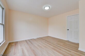 145 S Arlington Ave in East Orange, NJ - Foto de edificio - Building Photo