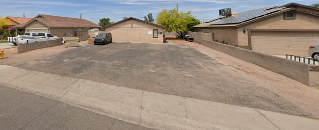 2822 E Mobile Ln in Phoenix, AZ - Foto de edificio - Building Photo