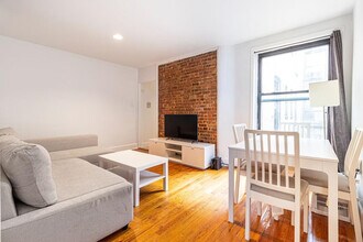 315 E 95th St in New York, NY - Building Photo - Building Photo