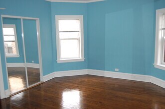 2011 W Fargo Ave, Unit Apt 3 in Chicago, IL - Building Photo - Building Photo