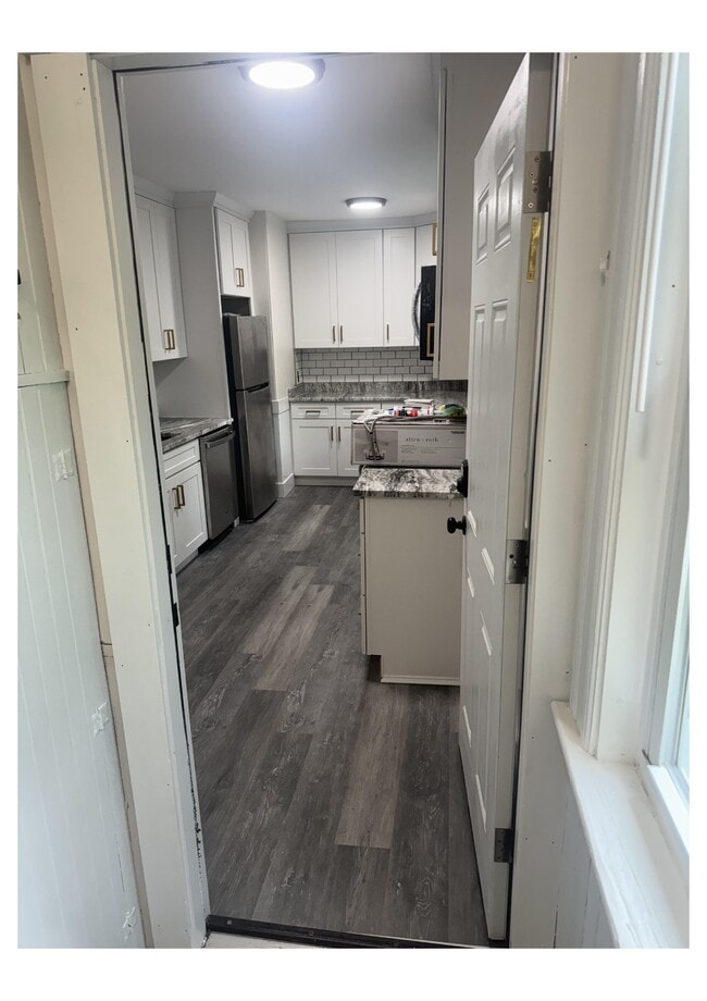 994 Somerville St, Unit 2 in Manchester, NH - Foto de edificio - Building Photo