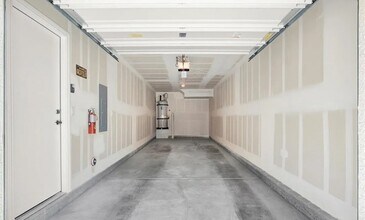 2766 Atomic Tangerine Way, Unit 1 in Las Vegas, NV - Building Photo - Building Photo