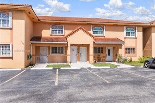 3375 W 76th St in Hialeah, FL - Building Photo