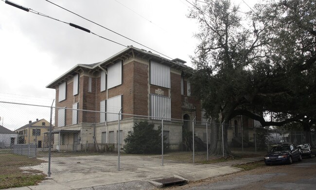 800 N Rendon St in New Orleans, LA - Building Photo - Building Photo