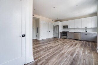237 Washington St, Unit 203 in Hoboken, NJ - Foto de edificio - Building Photo