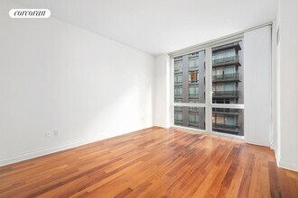 39-45 E 29th St in New York, NY - Building Photo - Building Photo