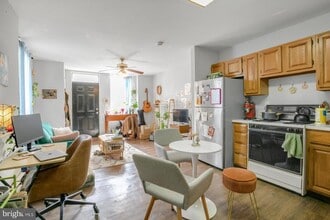 2220 Almond St in Philadelphia, PA - Building Photo - Building Photo