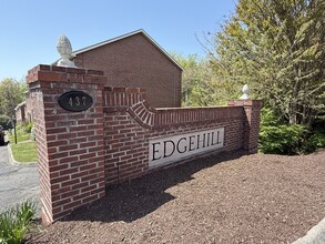 437 S Gallaher View Rd in Knoxville, TN - Foto de edificio - Building Photo
