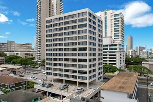 Kapiolani House in Honolulu, HI - Building Photo
