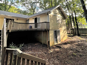 4640 Nantucket Dr SW in Lilburn, GA - Foto de edificio - Building Photo