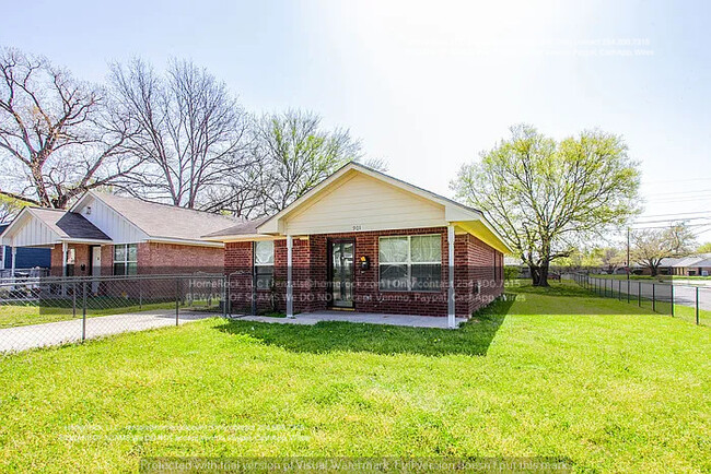 901 Calumet Ave in Waco, TX - Building Photo - Building Photo