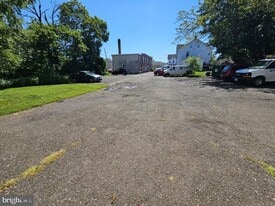 63 N Main St in Sellersville, PA - Building Photo