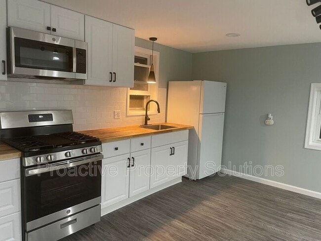3512 Pocono Park Dr in Stroudsburg, PA - Building Photo - Building Photo