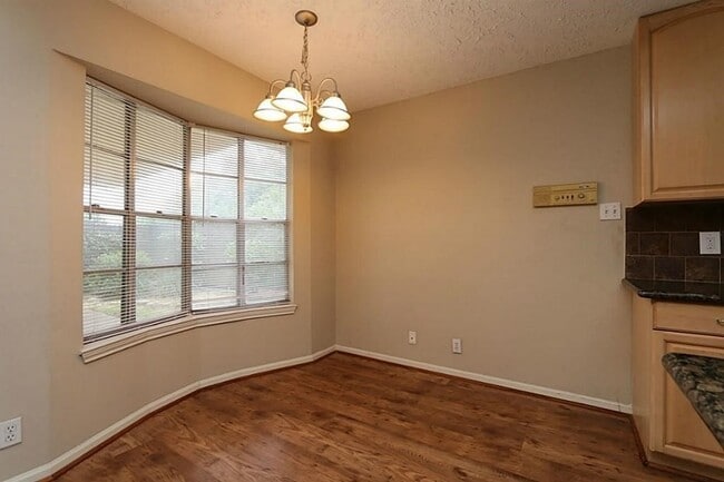 12623 Westella Dr