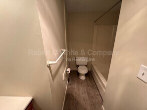 195 Burgundy Hill Ln in Middletown, CT - Building Photo - Building Photo