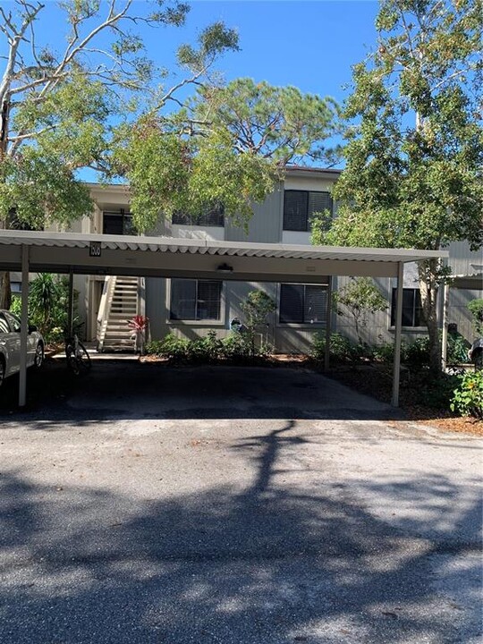 1508 Pelican Cove Rd in Sarasota, FL - Building Photo