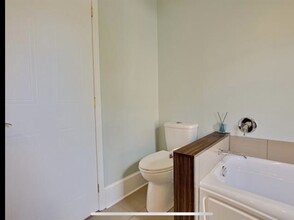 8937 Marie-Victorin Boul in Brossard, QC - Building Photo - Building Photo
