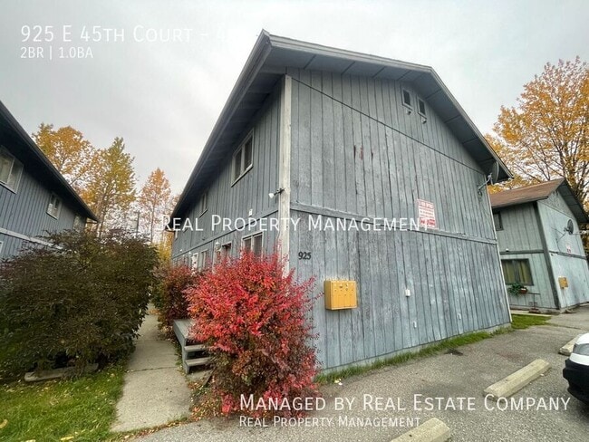 925 E 45th Ct in Anchorage, AK - Building Photo - Building Photo