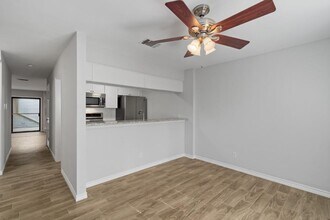 3326 Foster Ln in Austin, TX - Building Photo - Building Photo