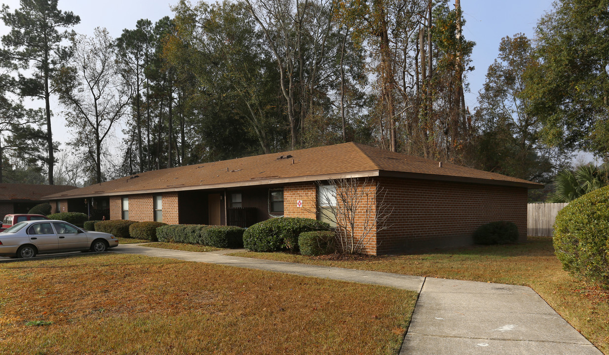 Baldwin Village Apartments in Baldwin, FL - Building Photo