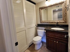 3957 Nobel Dr in San Diego, CA - Building Photo - Building Photo